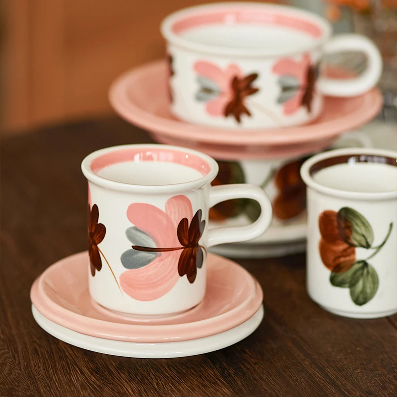 Tazza da caffè personalizzata creativa moderna in ceramica di lusso colazione Vintage tazza da caffè e piattino Set tazze Tazas di alta qualità BC50