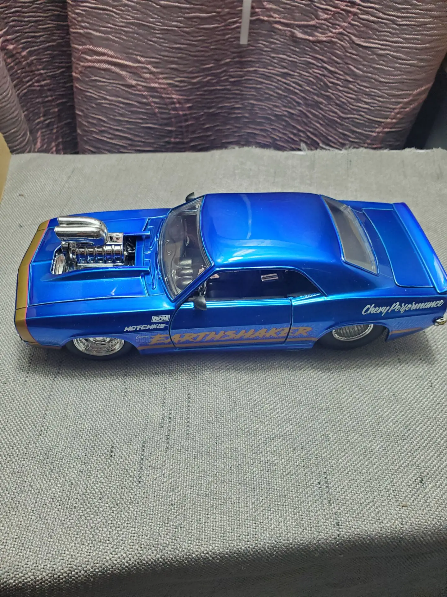 JADA 1/24 Scale Classic Car Series 1969 CHEVROLET CAMARO Diecast Metal Car Model Toy For Gift,Kids,Collection