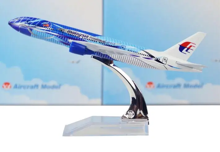 

Malaysia Airlines Seawave Boeing 777 16cm Model Airplane Men's Birthday Gift Plane Models Toys Christmas