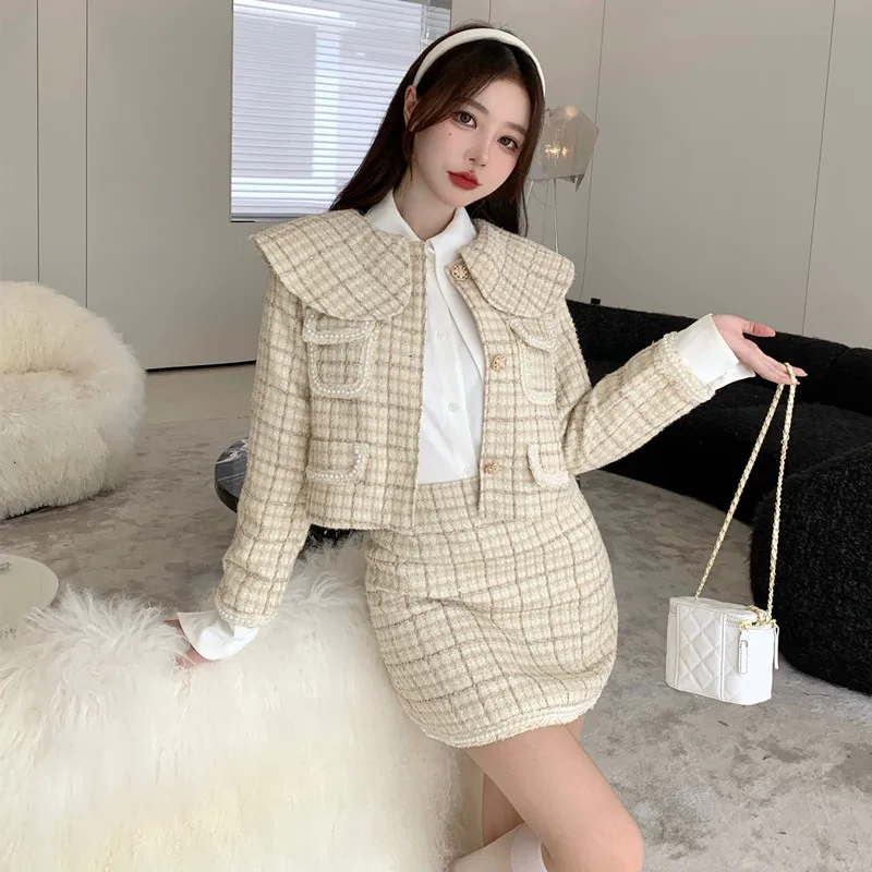 

2021 Autumn Winter Fashion Runway Plaid Tweed 2 Piece Set Women Beading Woolen Short Jacket Coat + High Waist Mini Skirt Suit