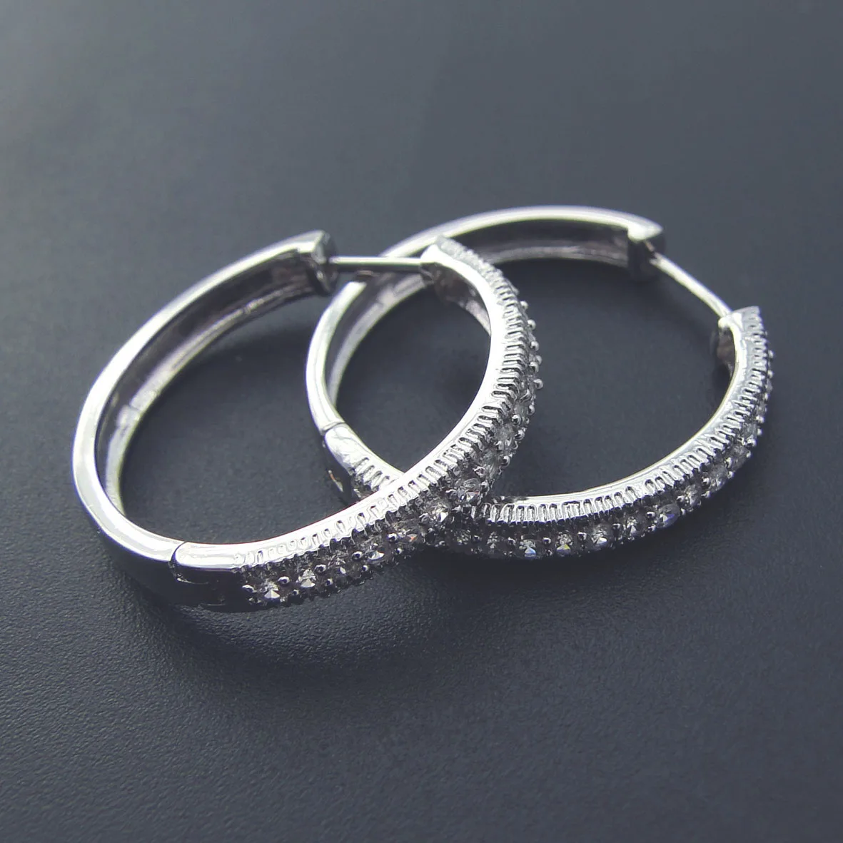 Plated Rhodium Big Hoop Earring Paved Luxury Cubic Zirconia Fashion Women Earring