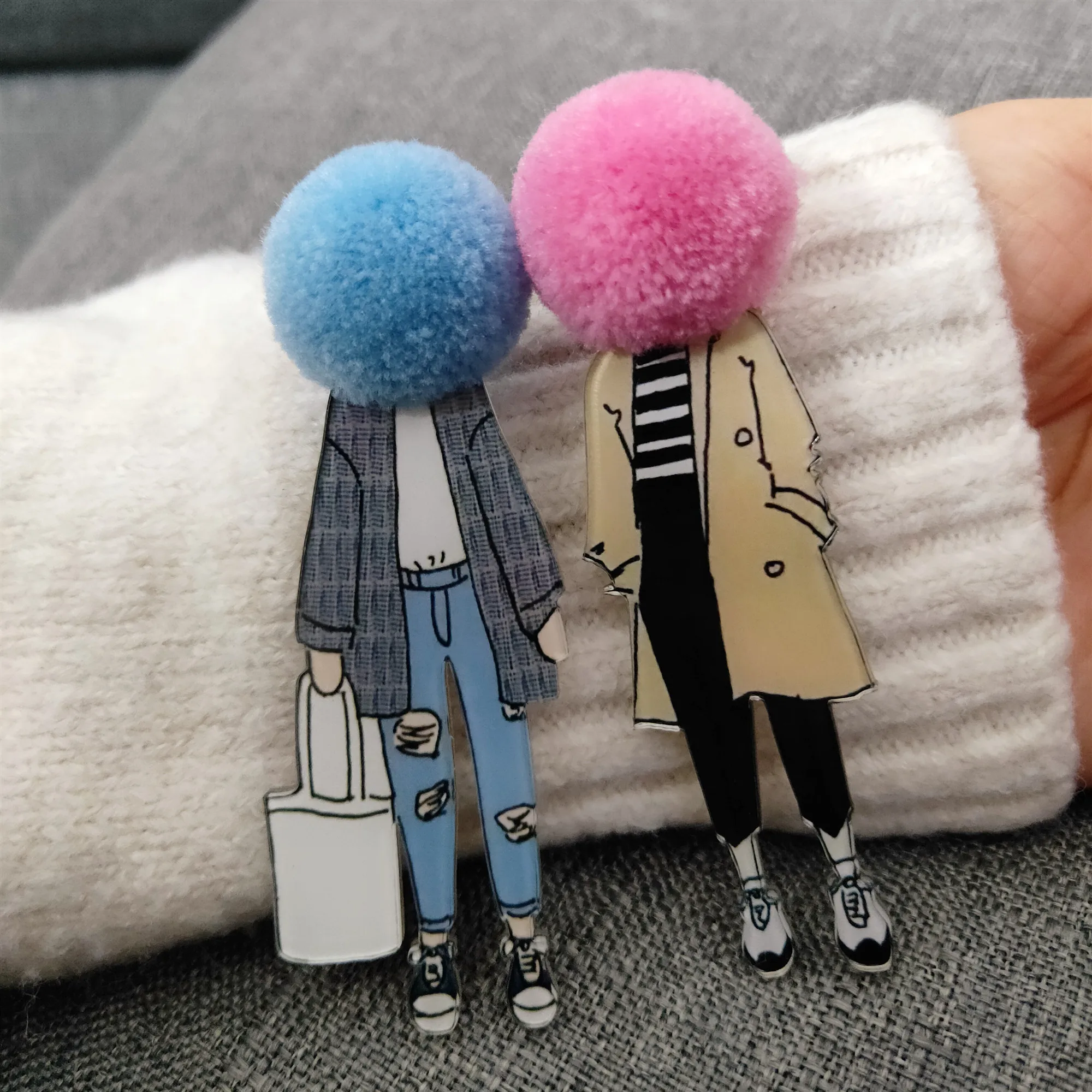 

Cute Brooch For Woman Lady Wool Ball Acrylic Badge Pins High Quality Clothing Accessories Gifts