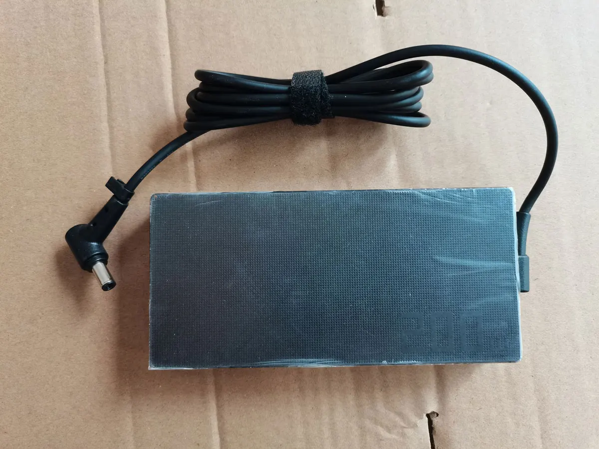 NEW OEM 20.0V 10.0A 6.0mm AC Adapter ADP-200JB D For ASUS 200W ROG Zephyrus g15 ga503qs-hq076r Laptop Original Puryuan