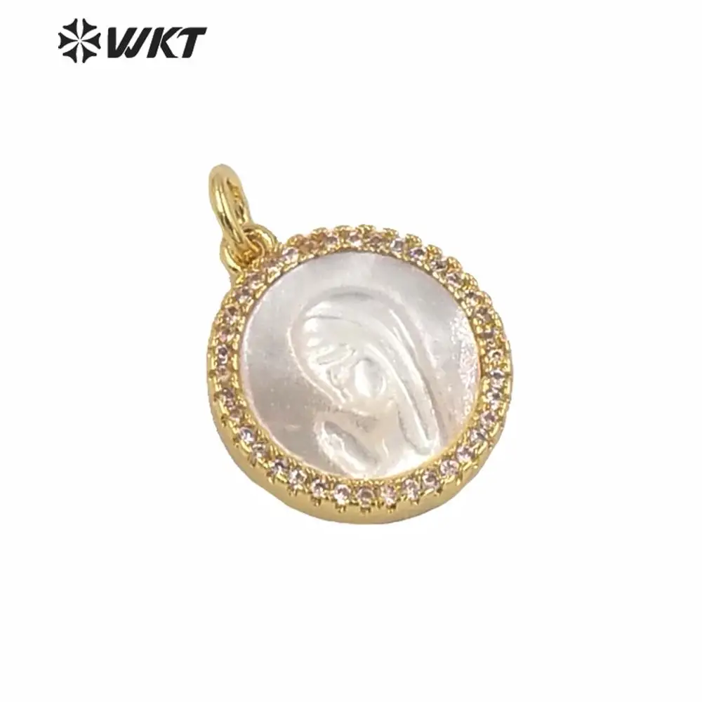 MP165 Wholesale Pretty Beauty Girl Jewelry Pendant Handmade Carved Mother Of Pearl White Shell Round Charm Accessory