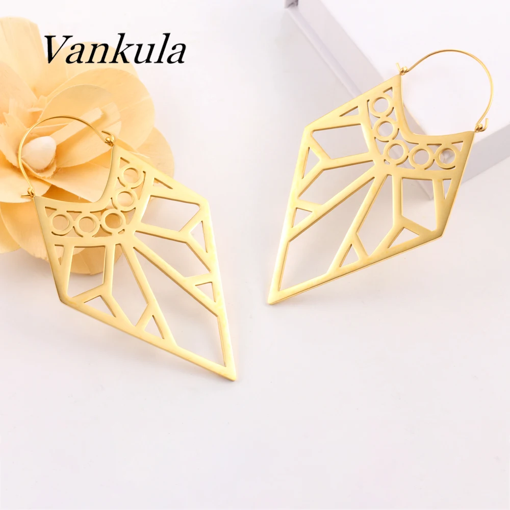 Vankula 2PCS  Stainless Steel Dangle Earrings Gauges Plugs Tunnels Light Weight Fasion Jewelry Piercing Ear Hangers