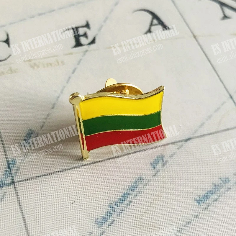 Lithuania National Flag Lapel Pins Crystal Epoxy Metal Enamel Badge Paint Brooch Souvenir Suit Personality Commemorative Gifts