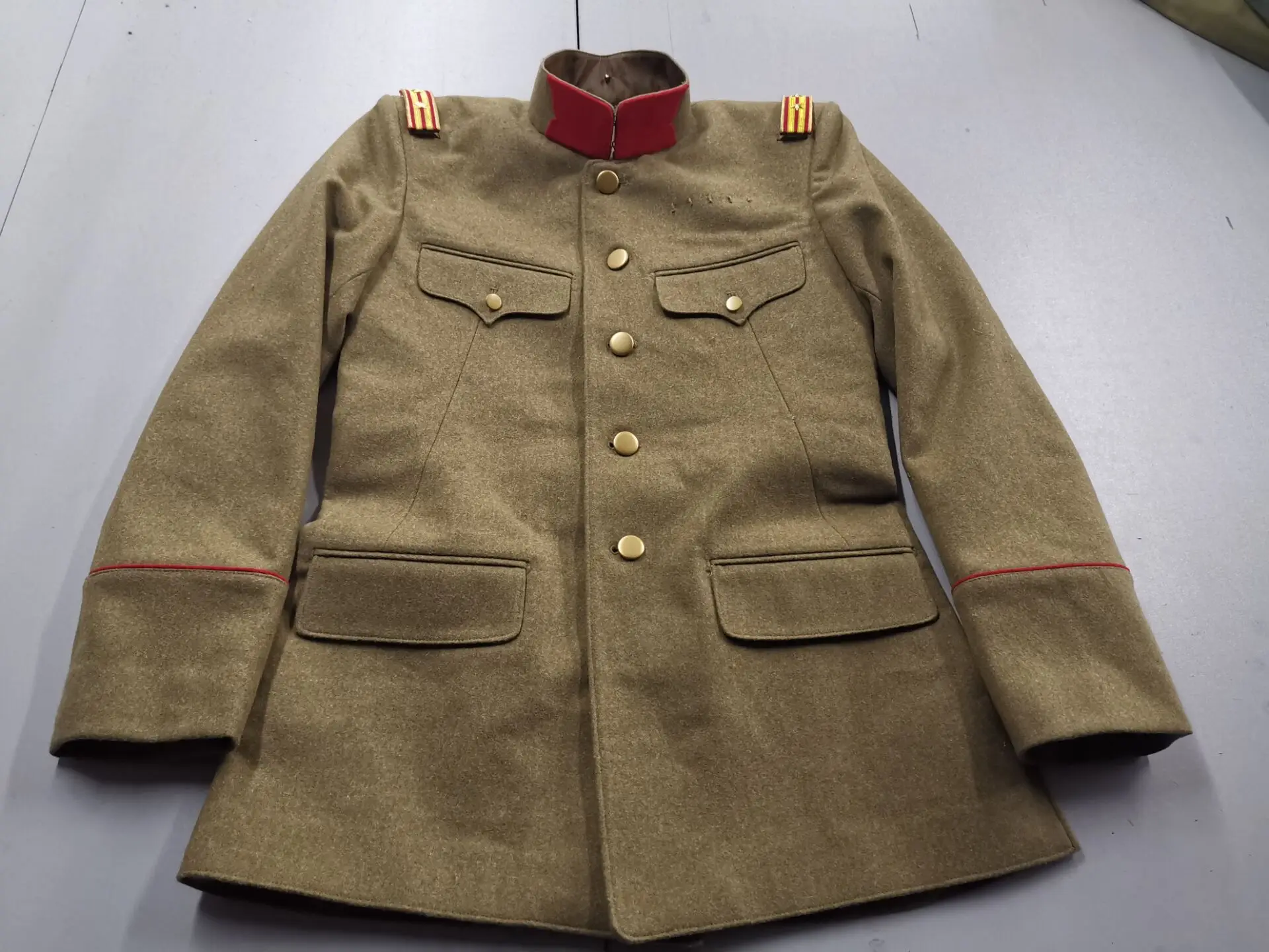 JP Four or five uniforms wool Tailor-made