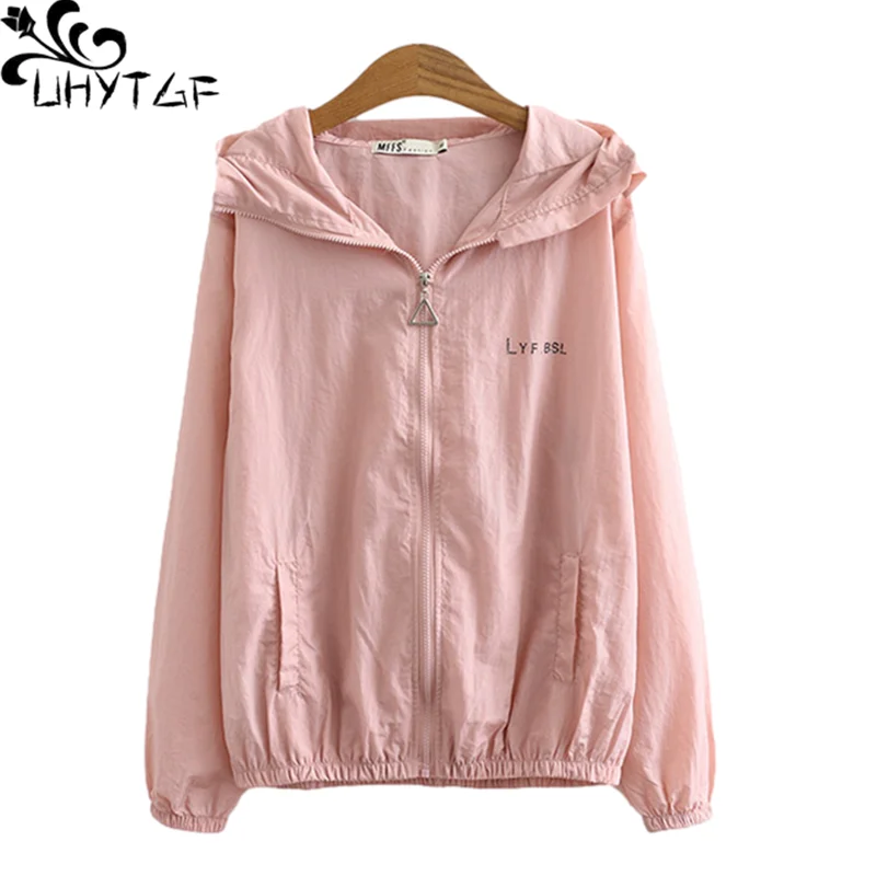 

UHYTGF Thin Sun Protection Clothing Summer Jacket Women Hooded Breathable Ice Silk Tops Female Anti-UV 4XL Big Size Coat 1338