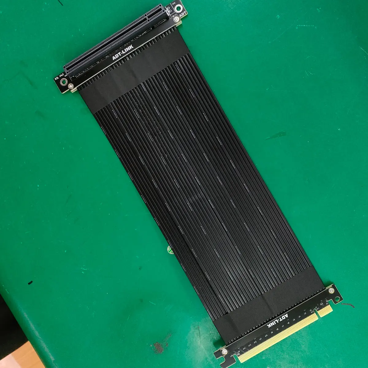 ADT 새로운 그래픽 카드 연장 케이블 PCI-E 3.0 X16 ETH 마이닝 수직 직립 섀시 RTX3090 RX6800XT PCIe 16과 호환 가능