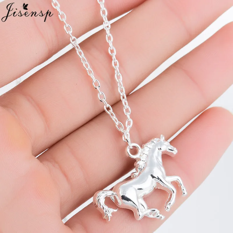 Lucky Running Horse Pendant Necklace Women Jewelry Cute Animal Horseshoe Horse Necklaces Mother\'s Day Accessories Wholesale 2024