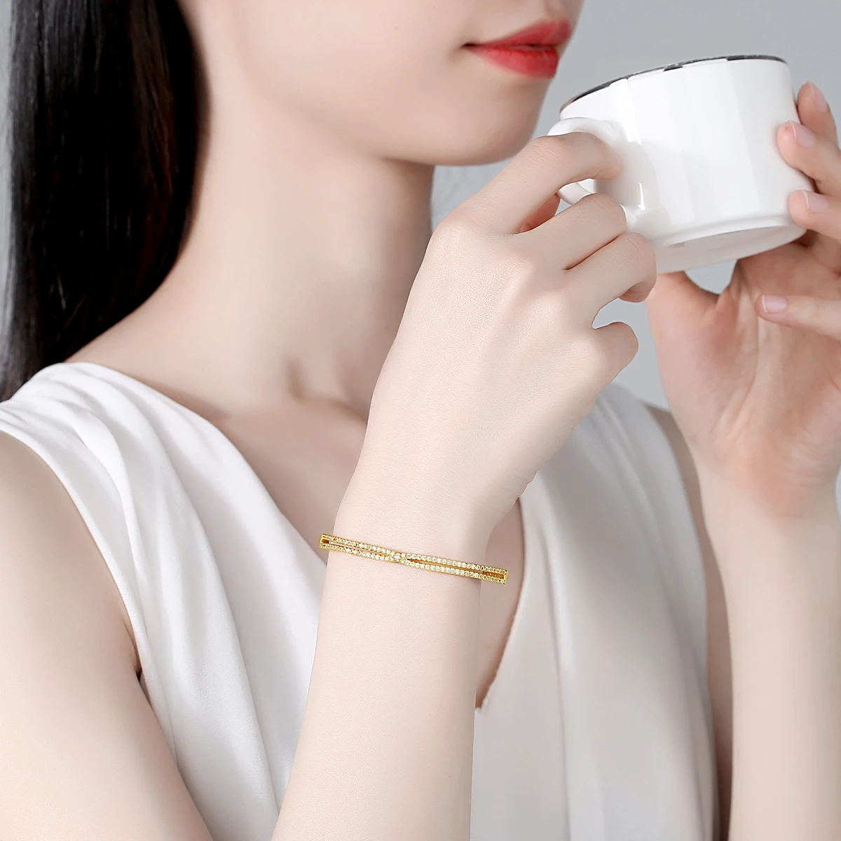 LUOTEEMI Adjustable Bracelet for Women Captivate Bar Slider Brilliant CZ Silver Color Girl Party Sexy Jewelry Wedding Gifts