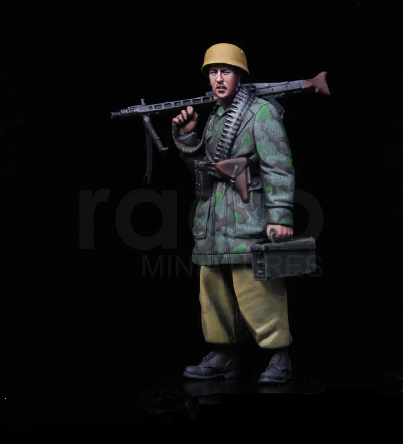 1/35 Resin Figures Model kits  Unassambled Unpainted 672