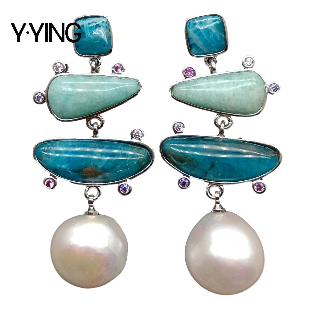 Y·YING Luxus-Schmuck, geometrische weiße Süßwasserperle, blauer Apatit, grüner Amazonit, Pavé-Ohrstecker mit weißer Farbe und plattierter Oberfläche