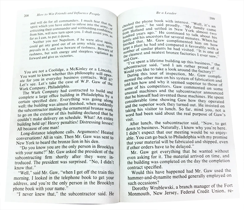 كيف تفوز الأصدقاء وتأثير الناس بقلم ديل كارنيجي الكتاب الإنجليزي الأصلي كتاب الفلسفة الملهمة الناجحة