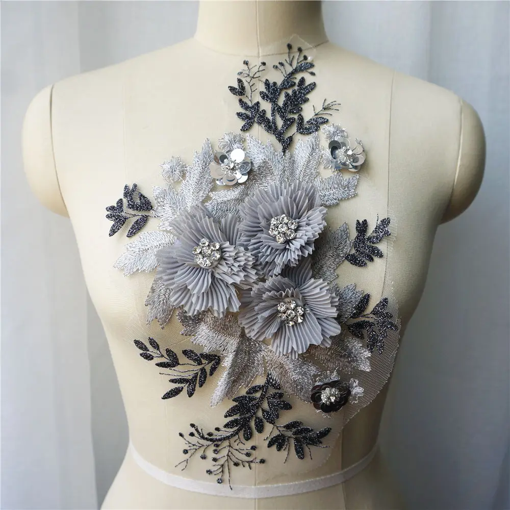 Grigio 3D fiori strass tessuto di pizzo ricamato abito da sposa Appliques finiture colletto maglia cucire Patch per abito decorazione fai da te