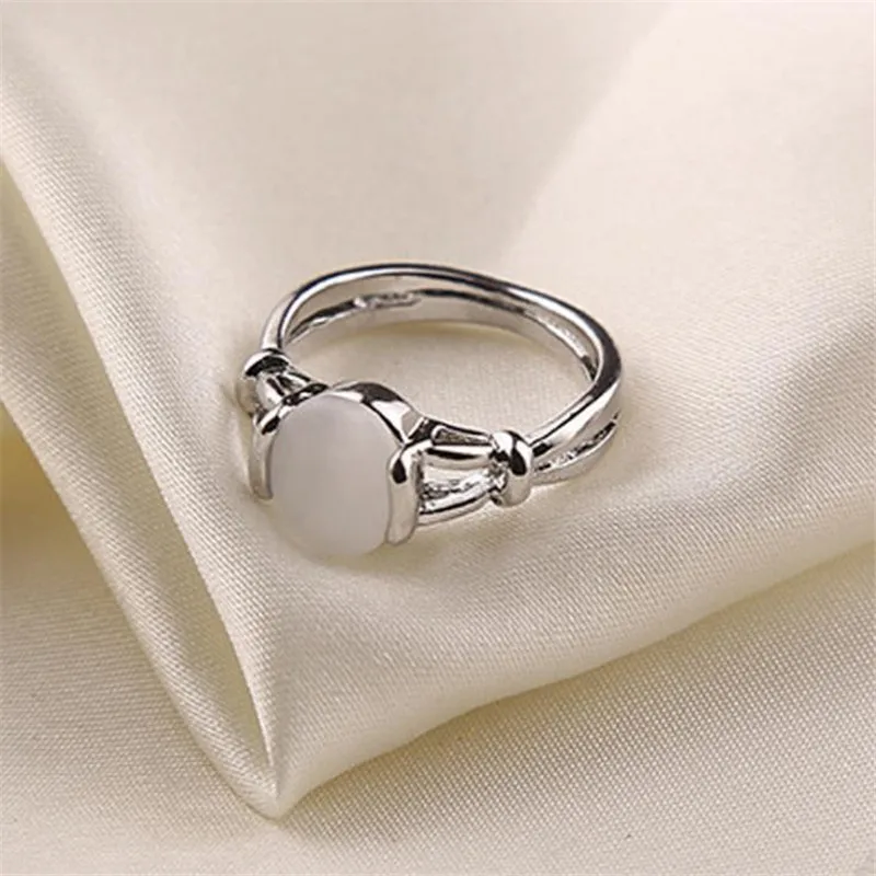 The twilight saga Bella Ring Vampire Girl Cosplay Finger Rings for Cosplay Daily Wear Movie Jewelry