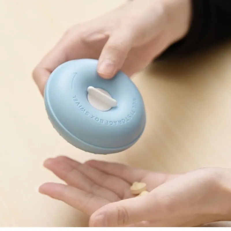 صندوق حبوب محمول مستورد من اليابان، أقراص فيتامين صغيرة محمولة لمدة سبع أيام معبأة لتخزين الأدوية