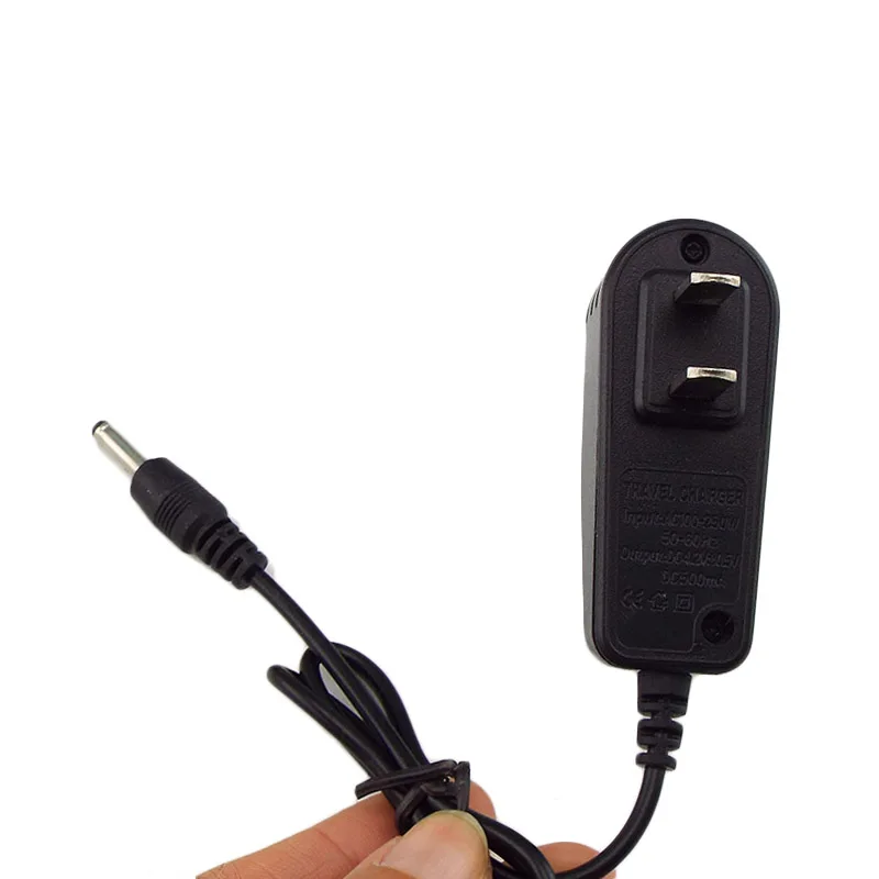 Adattatore di alimentazione DC 4.2V 500ma 3.5mm * 1.35mm caricabatterie da viaggio per batteria ricaricabile 18650 torcia Flash torcia ricarica spina usa