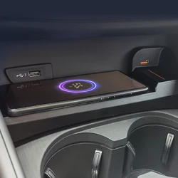Car wireless charger 15w fast charging plate phone charger for Audi A3 8V S3 2014 2015 2016 2017 2018 2019 2020