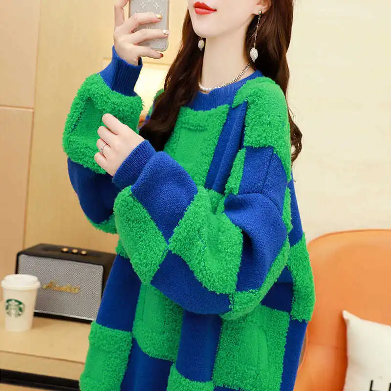 Pear-shaped figure to wear a suit lady velvet thickening 2023 new autumn and winter hit color wild Korean version of loose and