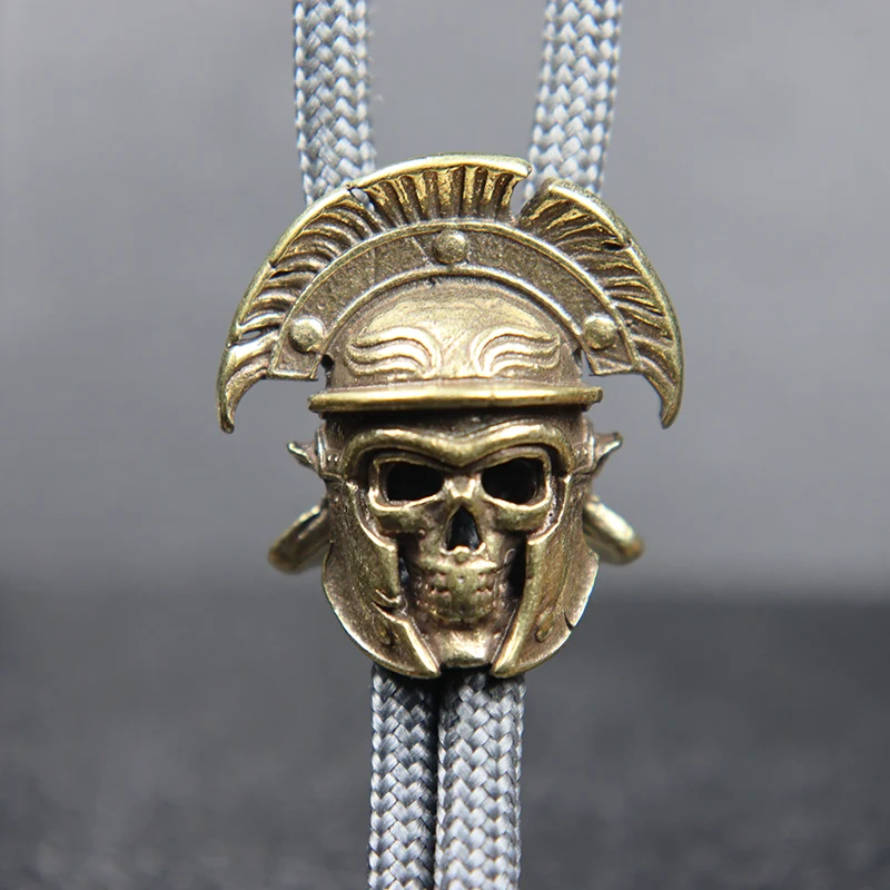 حبات سكين على شكل جمجمة خوذة على شكل مروحة قلادات حبل إكسسوارات حبات باراكورد أدوات خارجية EDC ساموراي من النحاس الأصفر العتيق - 3