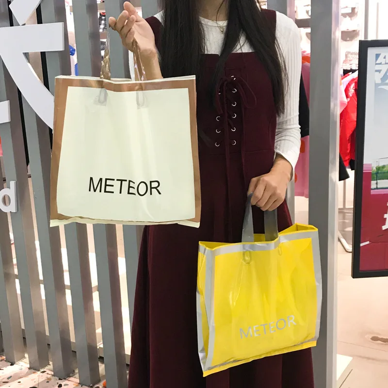 

50Pcs/Pack Yellow/Beige Gift Bag with Handle Clothes/Shoes Shopping Bags Thicken Tote Bag Plastic Packaging Pouches