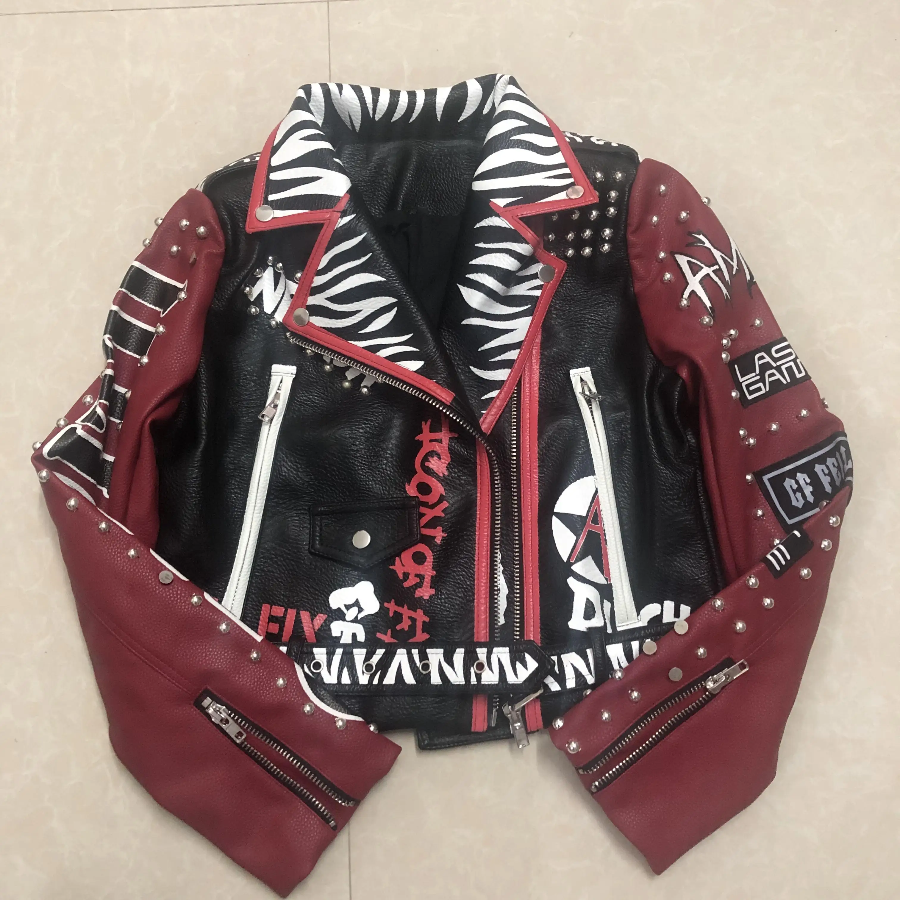 Chaquetas de cuero pu suave con Graffiti 3D para mujer, chaqueta estampada con personajes de dibujos animados, remache con cuentas, ropa de abrigo