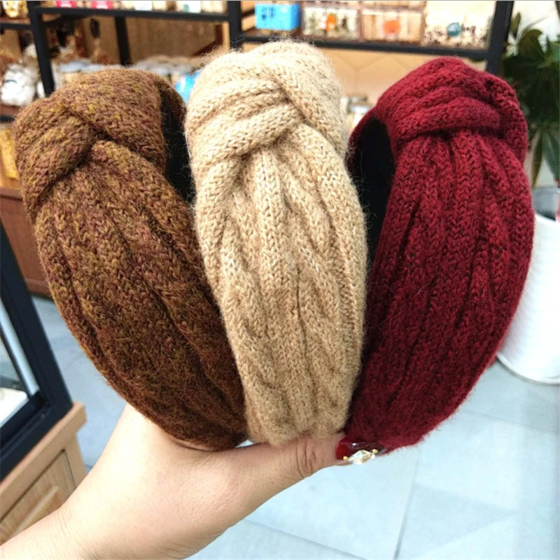 

Autumn and winter Korean hair band knitted knotted headband retro high-end wool hair bundles simple wide-brimmed hair ornaments