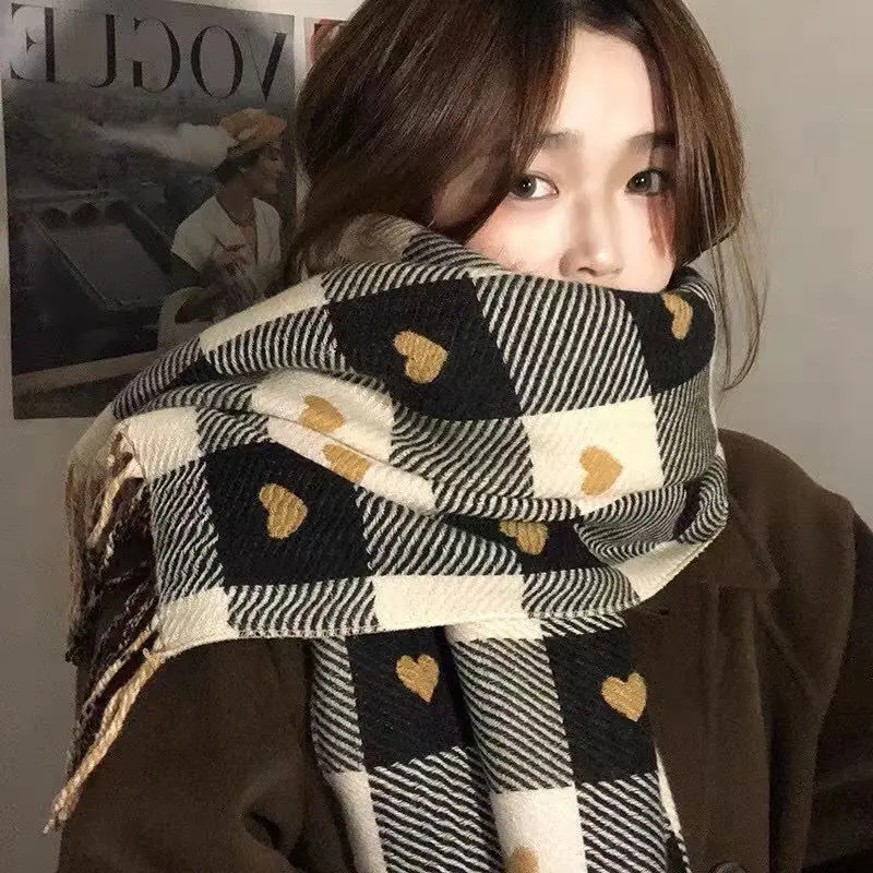 Scarves Women Knitted Heart-pattern Plaid Lovey Girl Winter Keep Warm College Fashionable Leisure Chic Classy Female Accessories