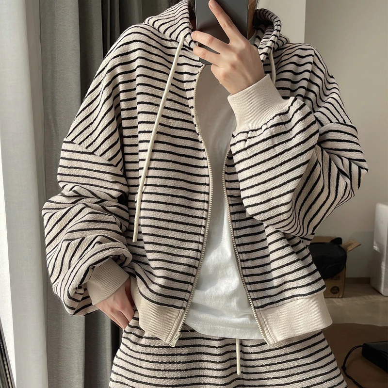 

Spring and Autumn Women's Casual Striped Loose Hooded Sweatshirt