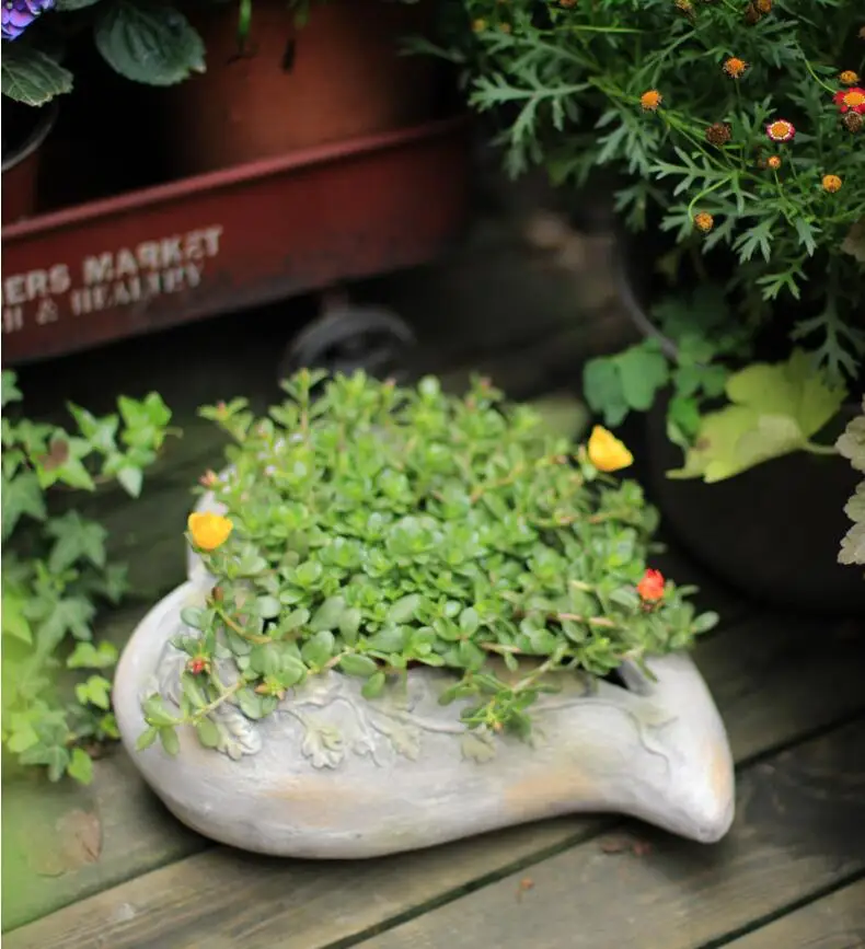 Pastoral Garden Heart Shaped Flower Pots Succulents Potted Cement Ornaments Outdoor Figurines Decoration Villa Furnishing Decor