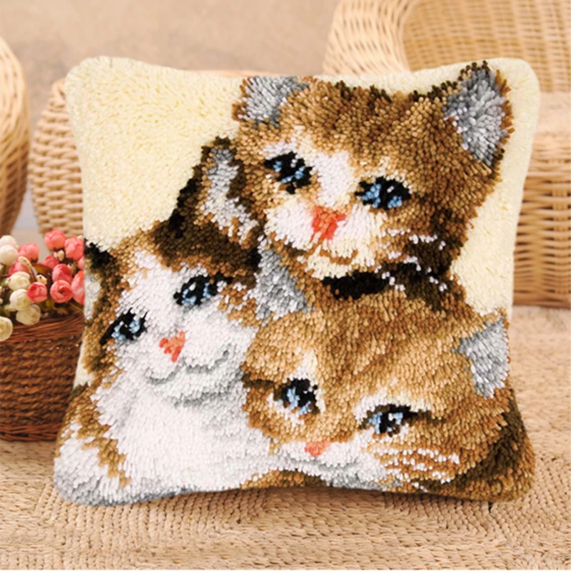 DIY Animal Series Latch Hook Rug Kits Dogs 3D Segment Embroidery Pillow Wool Cross Stitch Carpet Embroidery Latch Hook Pillow