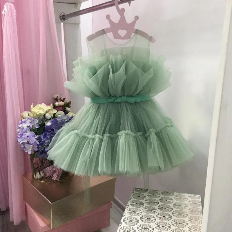 

Mint Green Short Prom Dress Ruffles Sheer Neckline Prom Dresses Cocktail Gown vestidos de curto Knee Length Party Gowns Mesh