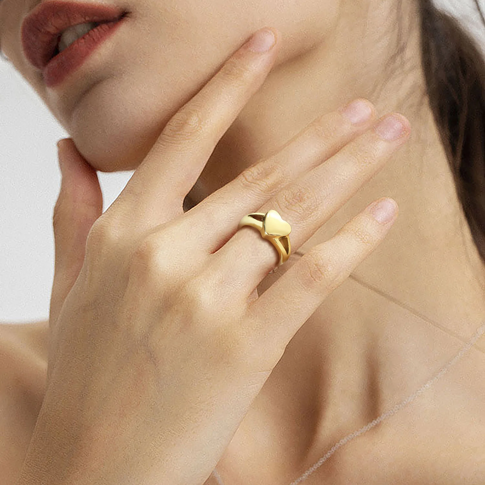 Vnox Heart Love Shaped Urn Rings for Women,Can Be Opened Stainless Steel Metal Ashes Ring,Memorial Keepsake Gifts for Her
