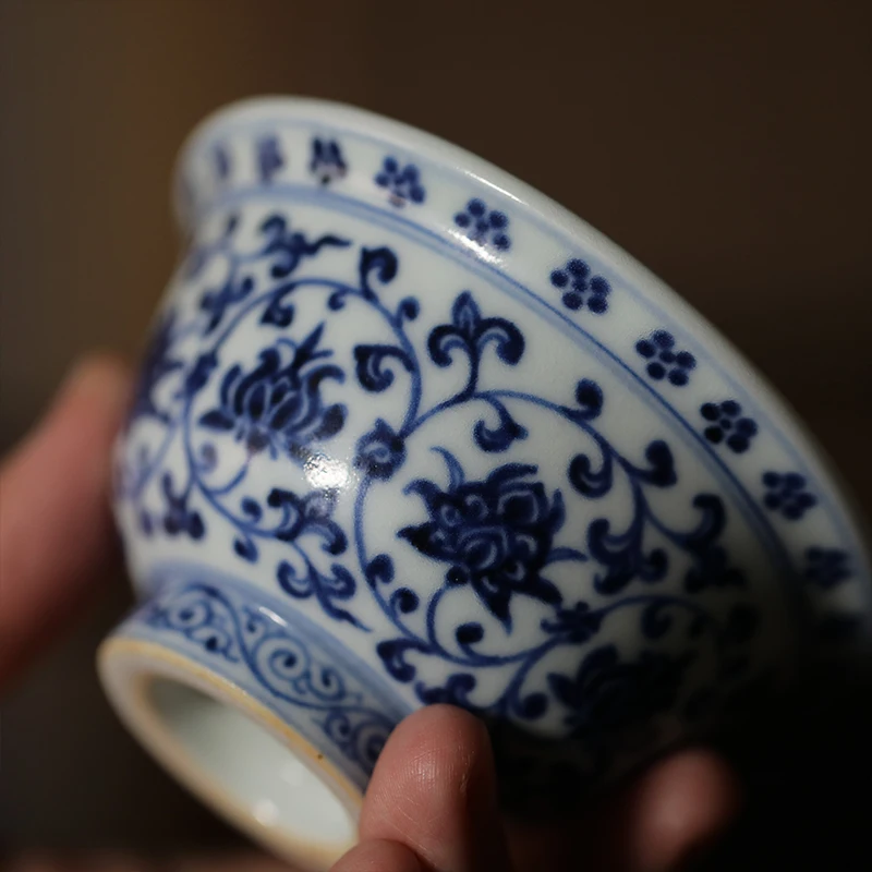 ★Hand painted blue and white Yongle pressed hand cup Jingdezhen tea cup ceramic tea cup Master Cup