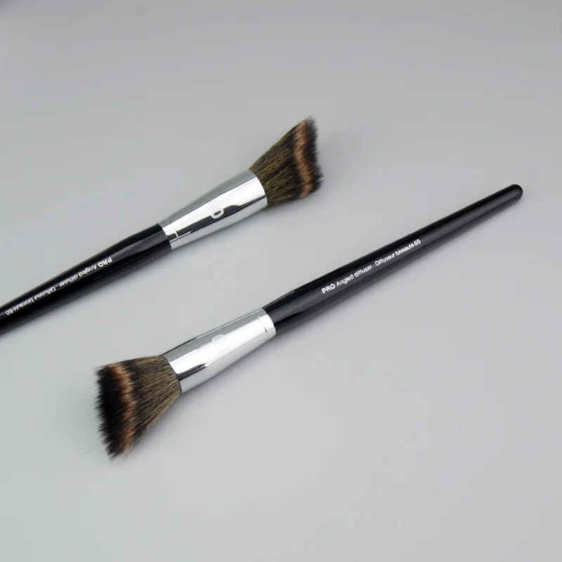 1 piece Pro Angled Diffuser Makeup brushes Angled Sculpting New #60 Make up brush Blusher wood handle cosmetic tools Professiona