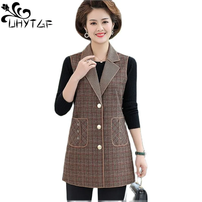 UHYTGF Women Vest Fashion Plaid Single Breasted Casual Mother Spring Autumn Waistcoat Jacket Sleeveless Thin Loose Size Coat1509