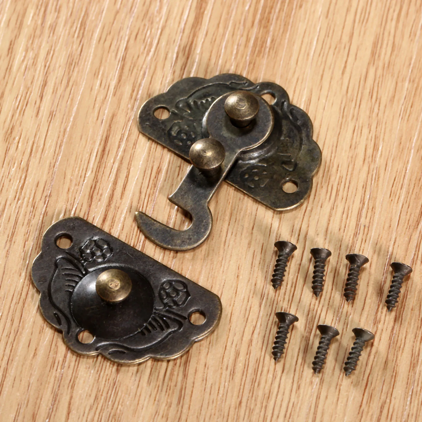 5pcs Latch Hasp Hook Clasp Lock 44x34mm screws Vintage Decorative Antique Bronze Metal Buckle Box Case Jewelry Toolbox Hardware