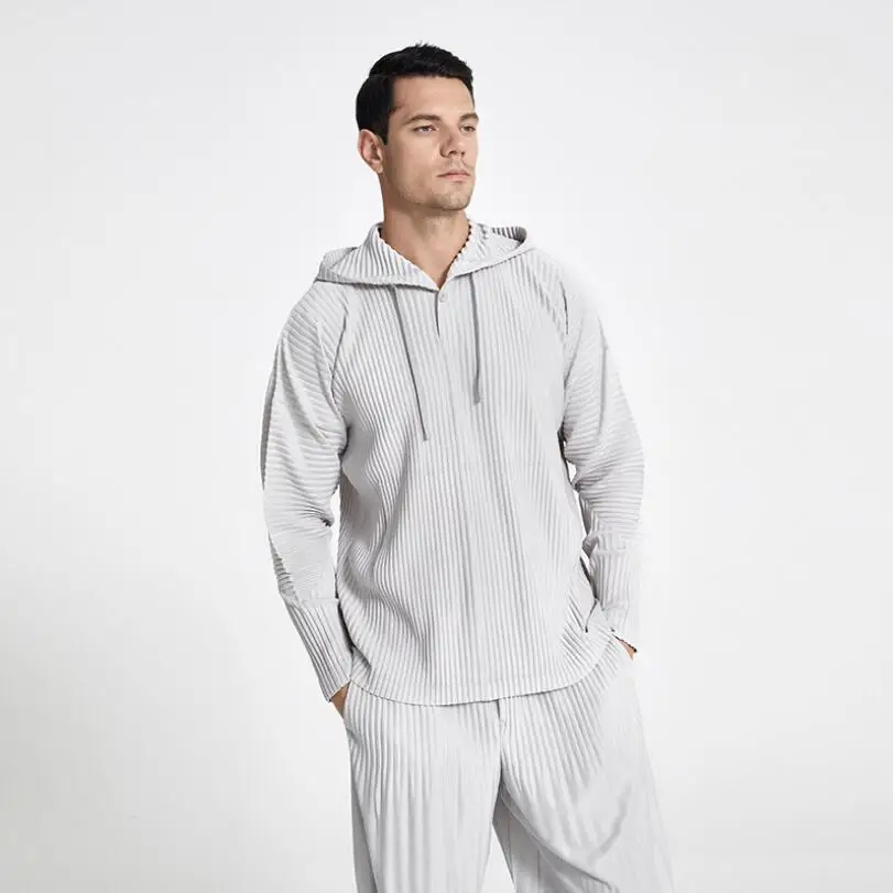 

Japanese Streetwear Fashion Men's Pleated Hoodies Light Breathable Sunscreen Clothes Long Sleeve Causal TSweatshirt Tops w2277