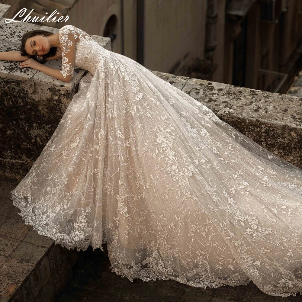 Lhuilier Elegant A-line Half Sleeves Lace Wedding Dresses Empire Waist Floor Length Chapel Train Bridal Dress