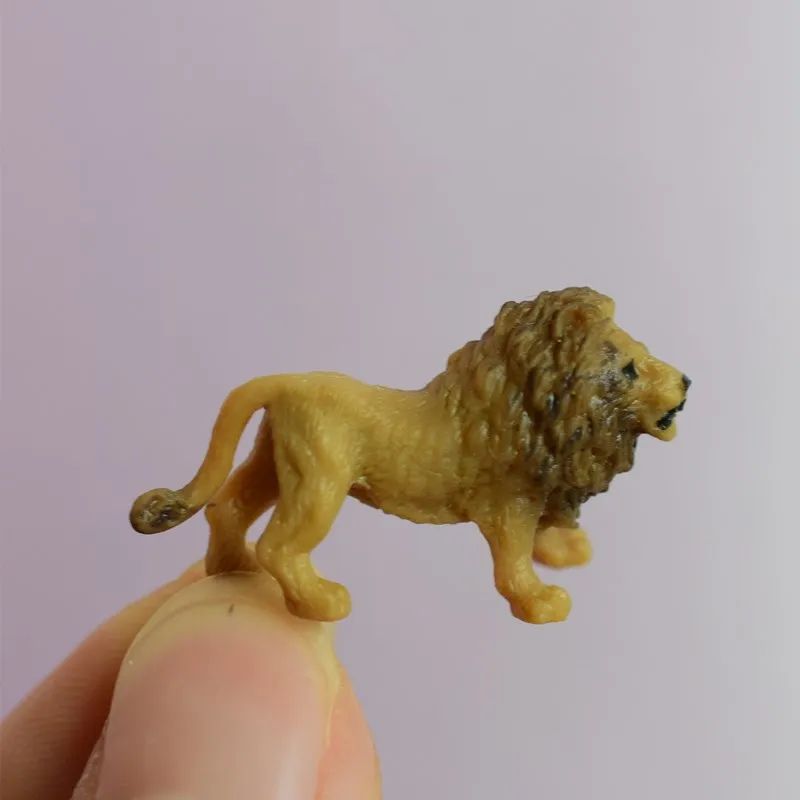 

Miniatures Wild Animal Model Decor lizard Lion Elephant Bear Monkey Giraffe Ornament Action Figures Figurine Toys for Children