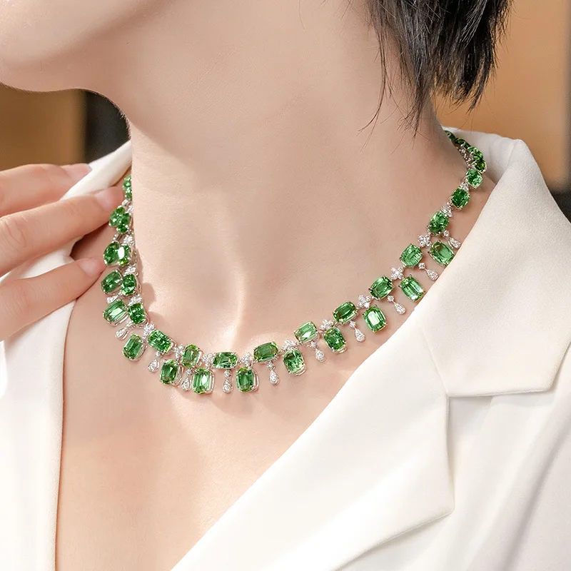 

2022 Brand New Natural Green Tourmaline Color Treasure Choker Necklace Silver Color Dazzling Crystal Banquet Party Jewelry