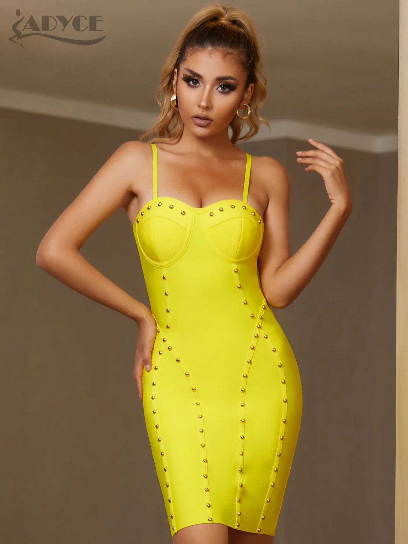 Adyce New Summer Women White Spaghetti Strap senza maniche Bandage Dress Sexy Beading Mini Club Celebrity Evening Party Dress 2024