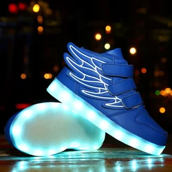 Kinder Schuhe Licht LED Turnschuhe Jungen Gilrs Baby Mode Casual Sport Sommer 2022 Gummi Wohnungen Designer Flügel Kinder Stiefel