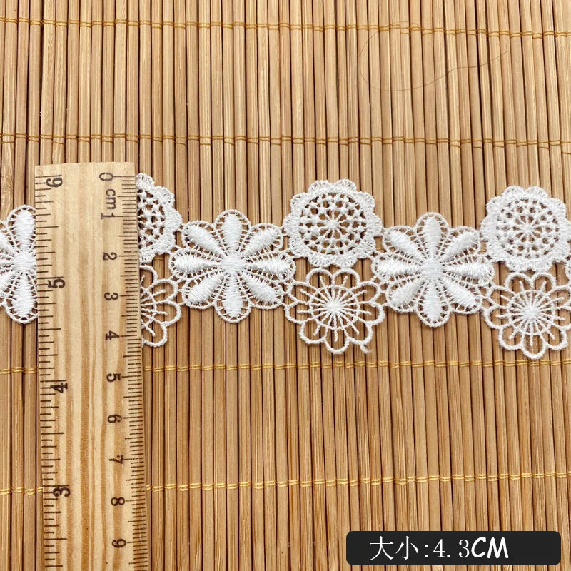 3Yard 4.3cm Hollow Flowers Black White Lace Ribbon Handmade Lace Trim Patchwork Material DIY Garment WeddingSewing Accessories