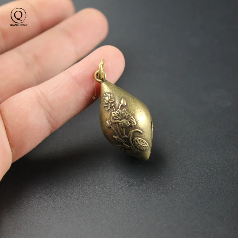 Brass Flowers Beautiful Bell Pendant for Keychains Vintage Lucky Car Key Chain Hangings Jewelry Motor Biker Lady Rider Bells view 3