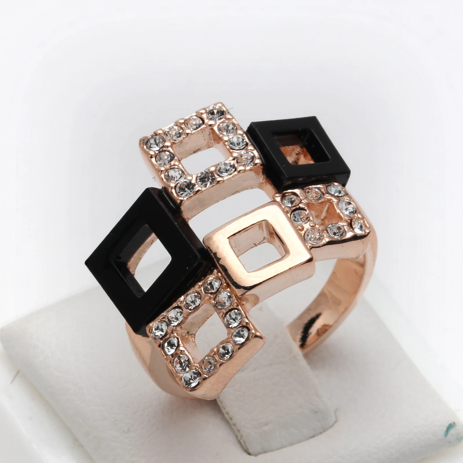 Unusual Party Square Acrylic Retro Rings for Women Rose Gold Color Zircon Cocktail Ring Accessories Fashion Jewelry DFR091