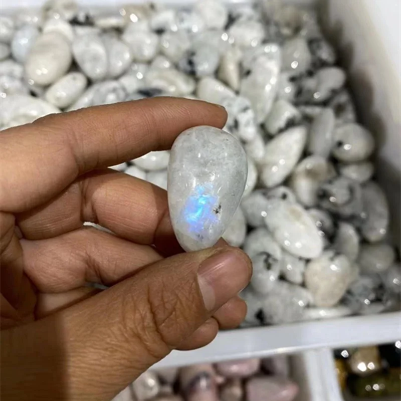 Natural polished moonstone tumbled stone natural quartz crystals energy stone for healing