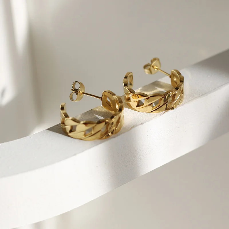 

Vintage Hollow Out Stud Earring for woman female 2020 18K Gold Plated 316 Stainless Steel Earring Titanium Steel Jewelry hip-pop