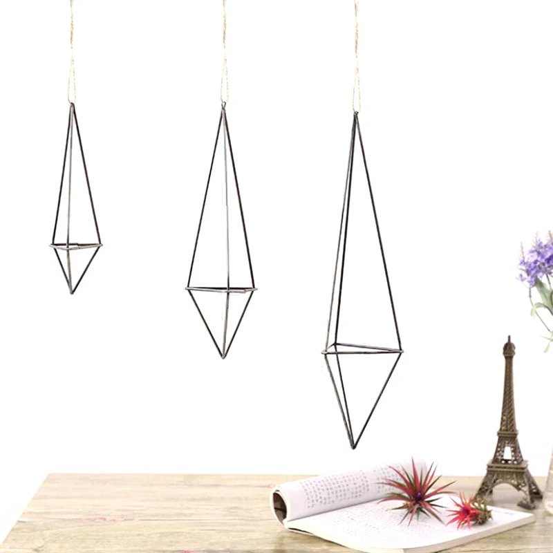 Metal Hanging Plant Pot Plant Holder for Air Plants Display with Chains Wall Hanging Geometric Air Plants Rack